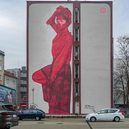 Natural-Style Apartment In The Centre Of Братислава Экстерьер фото